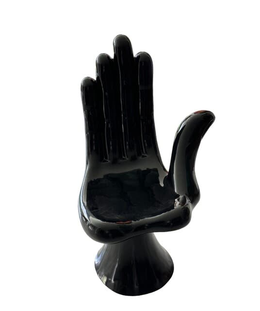 Mano silla negra