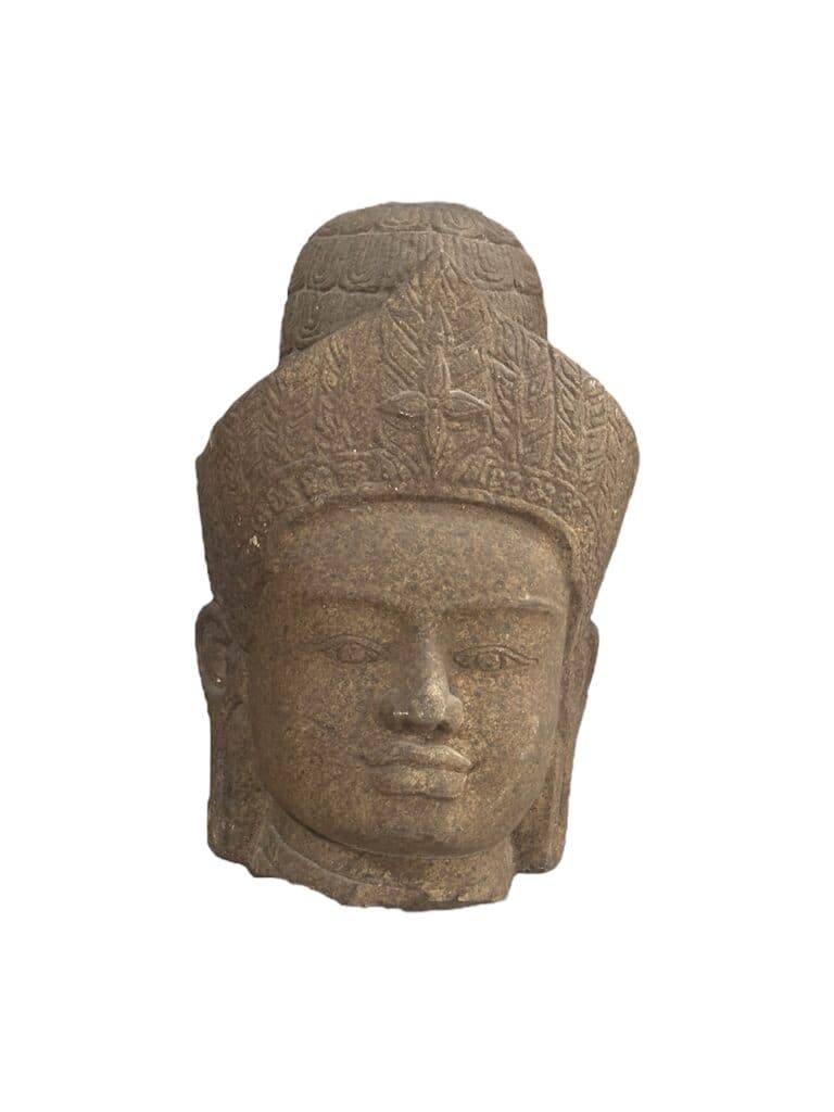 Champa period head figure de Unknown Artist - Sandstone, Champa period (approximately the 2nd century CE until 1832)