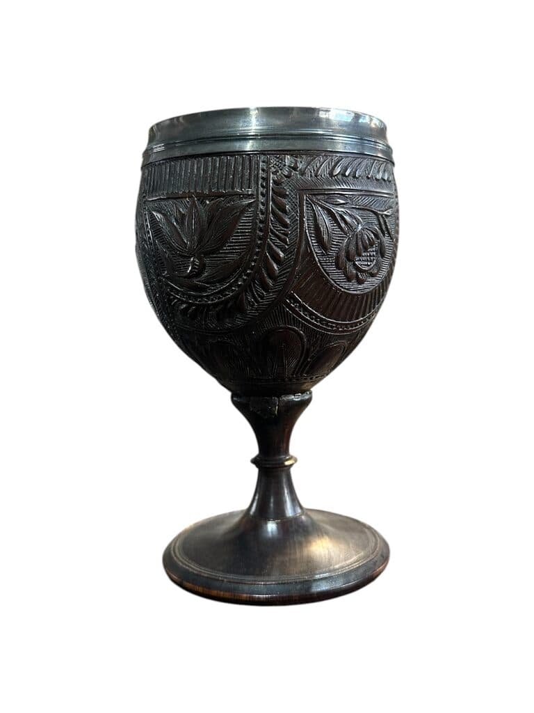 Chalise hand carved coconut with sterling silver de Unknown Artist - Silver, coconut, Siglo XIX