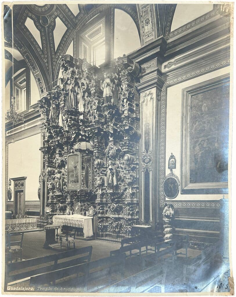 Guadalajara: Templo de Aranzazú de Guillermo Kahlo - Gelatin on silver print, Principios del siglo XX