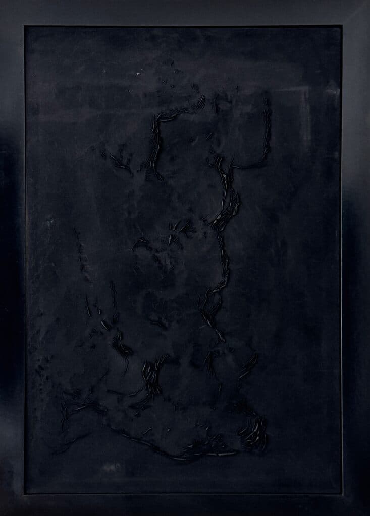 El Negro #2057 de Beatriz Zamora - Smoke on canvas, 2000