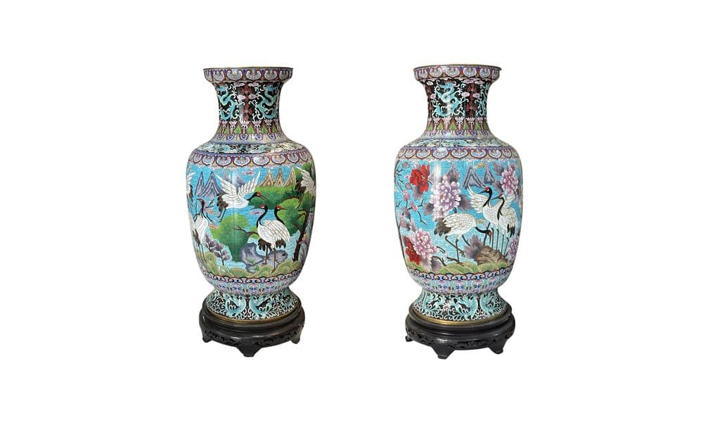 Par de jarrones de Unknown Artist - Cloisonne, Siglo XX